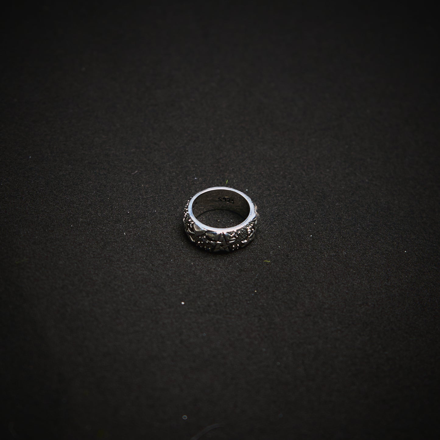 DUSTY METAL STAR RING