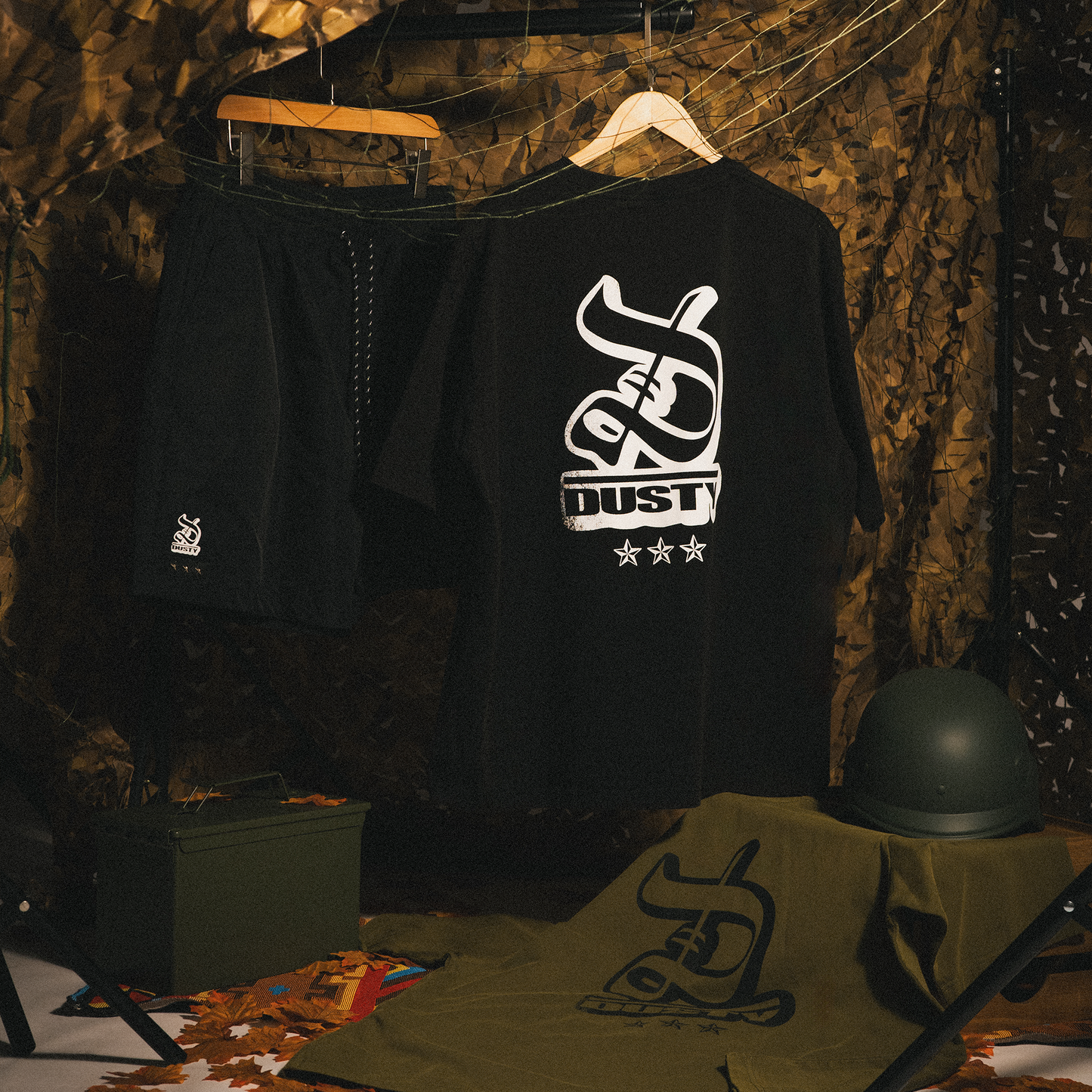 DUSTY LOGO SHORTS