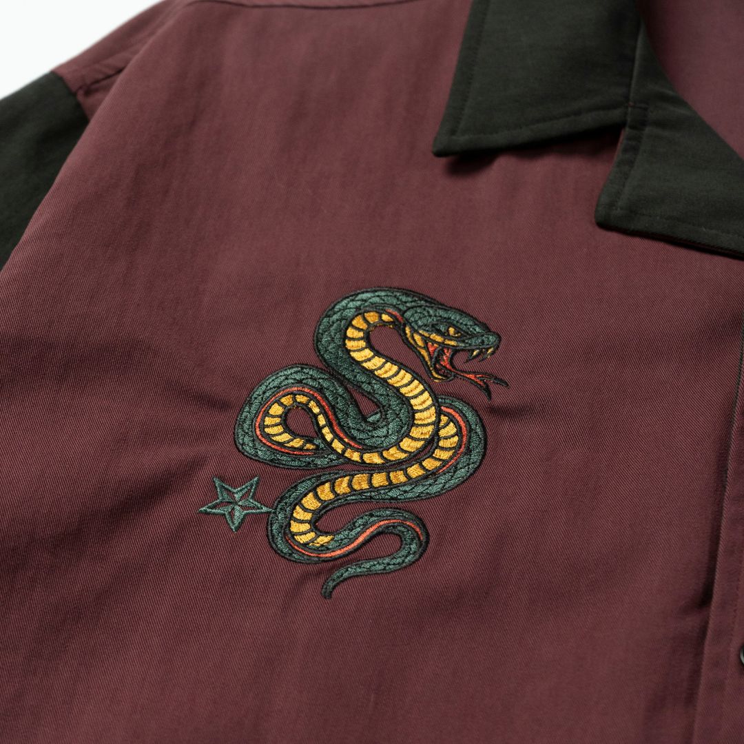 DUSTY INVINCIBLE EMB SHIRT