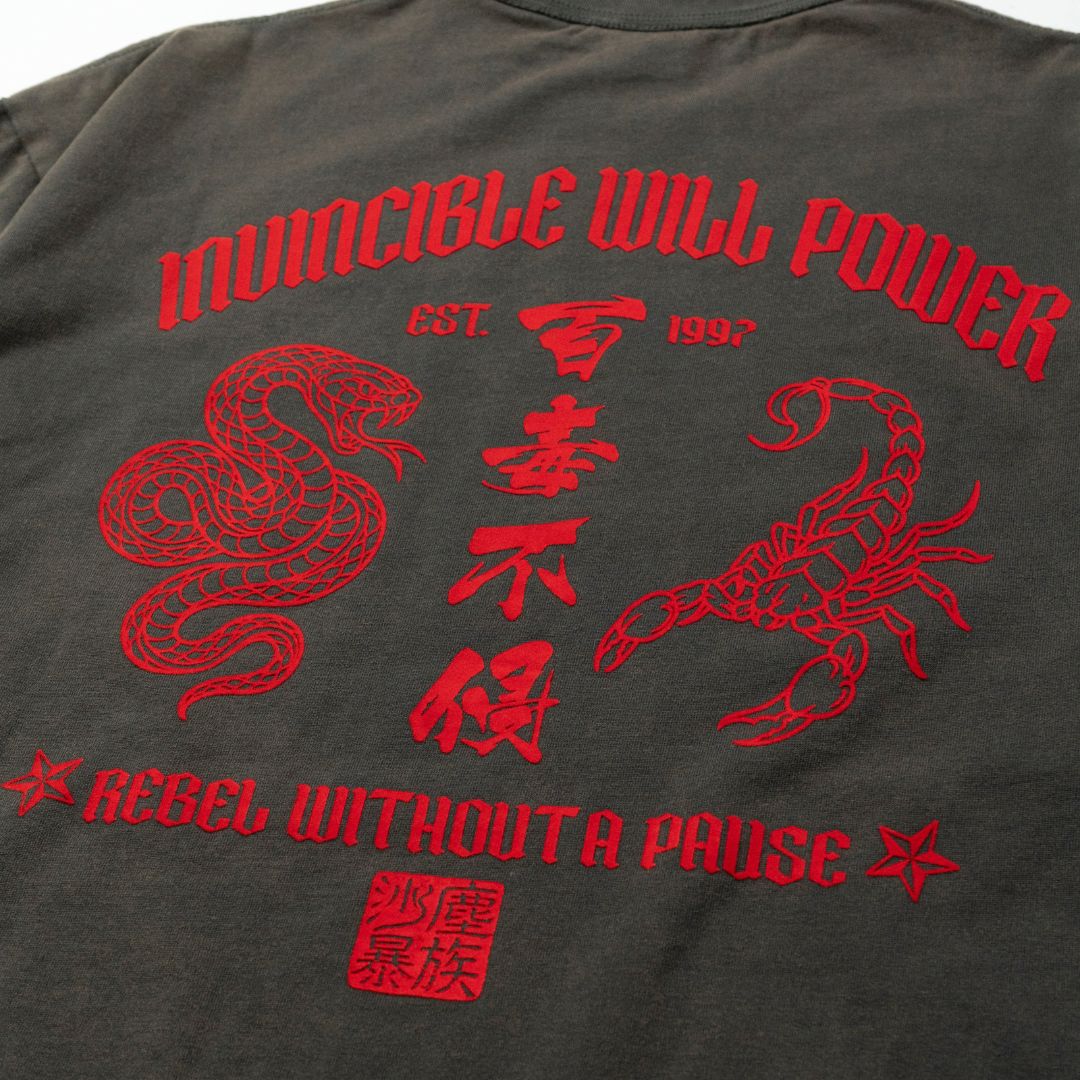 DUSTY INVINCIBLE EMB TEE