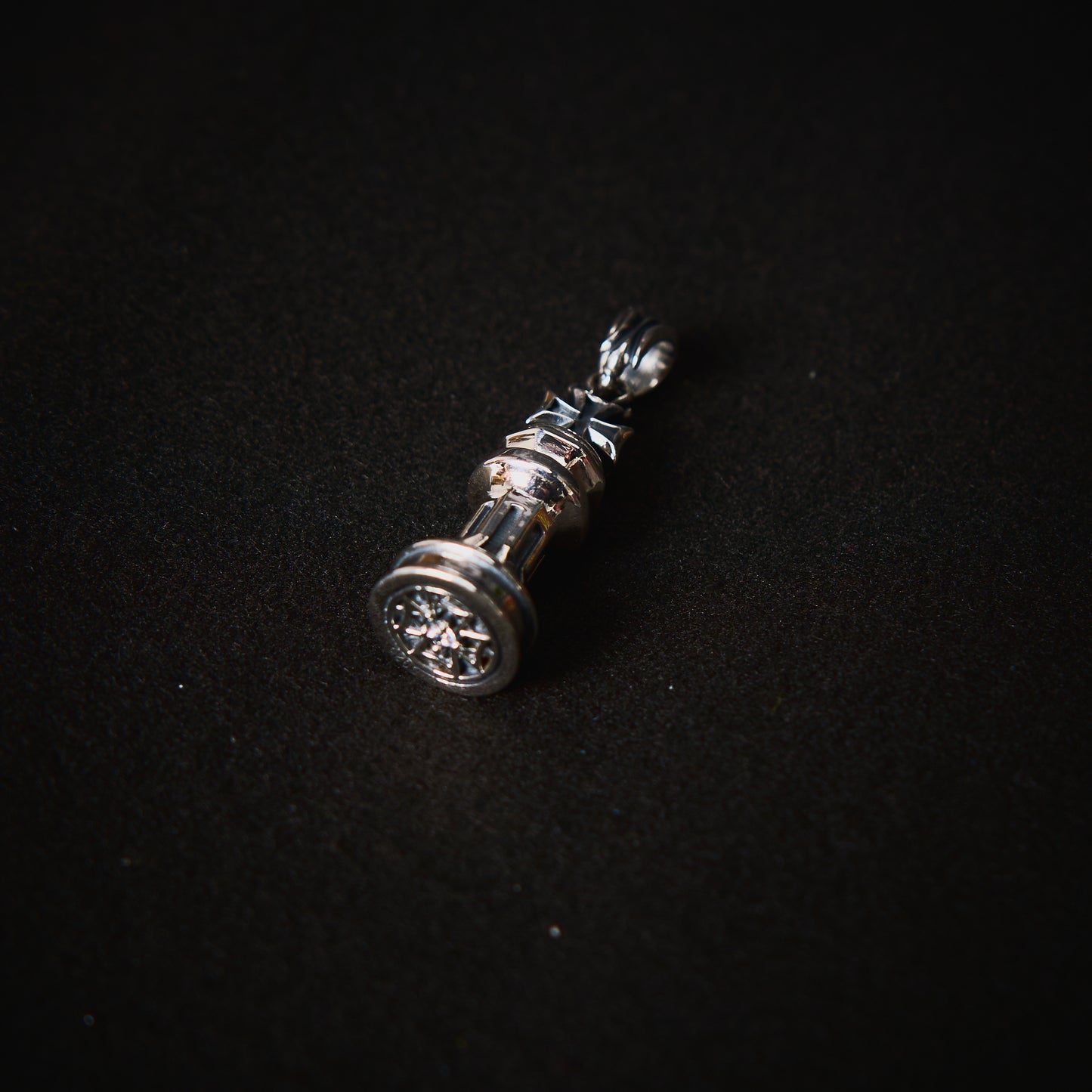 DUSTY CHESS LOCKET