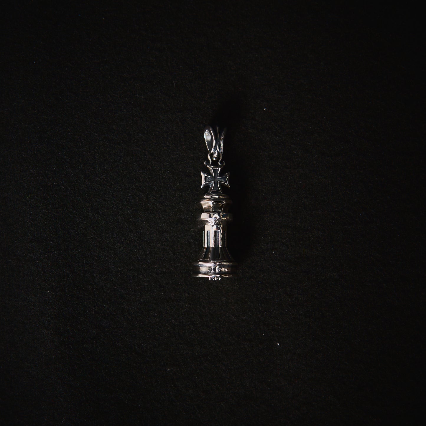 DUSTY CHESS LOCKET