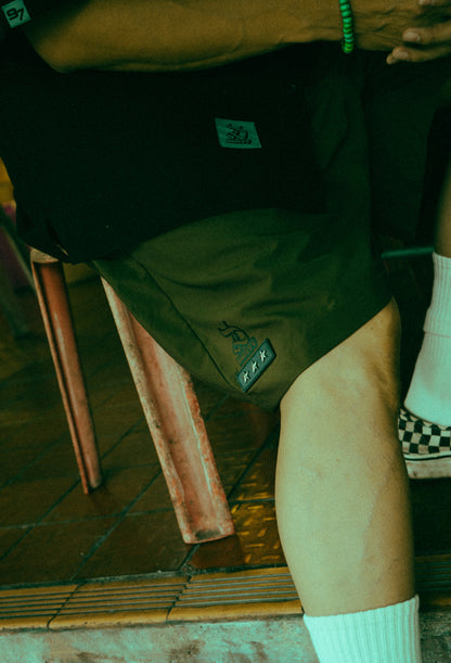 DUSTY LOGO SHORTS