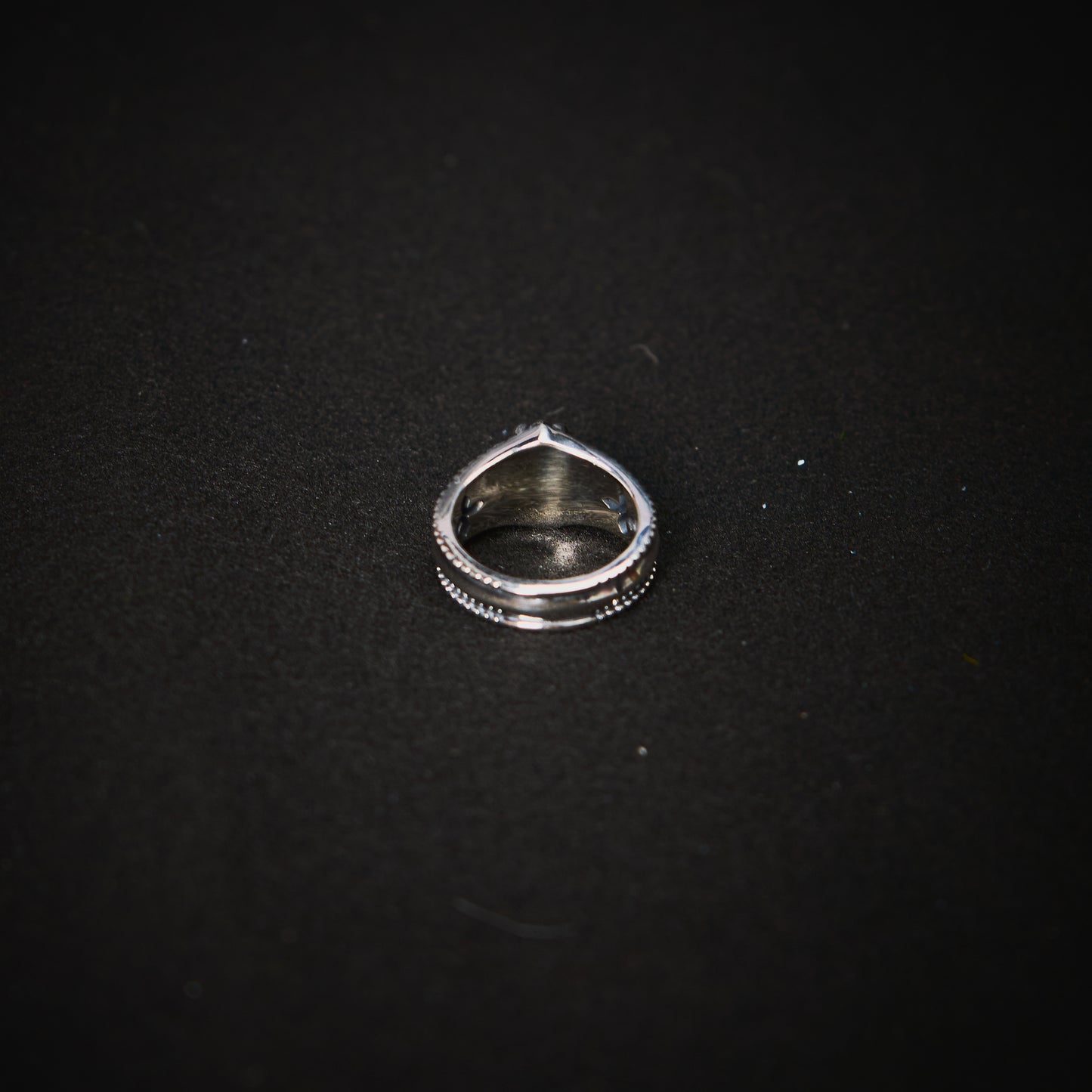 DUSTY CROWN RING