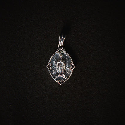 DUSTY HALI MARY LOCKET