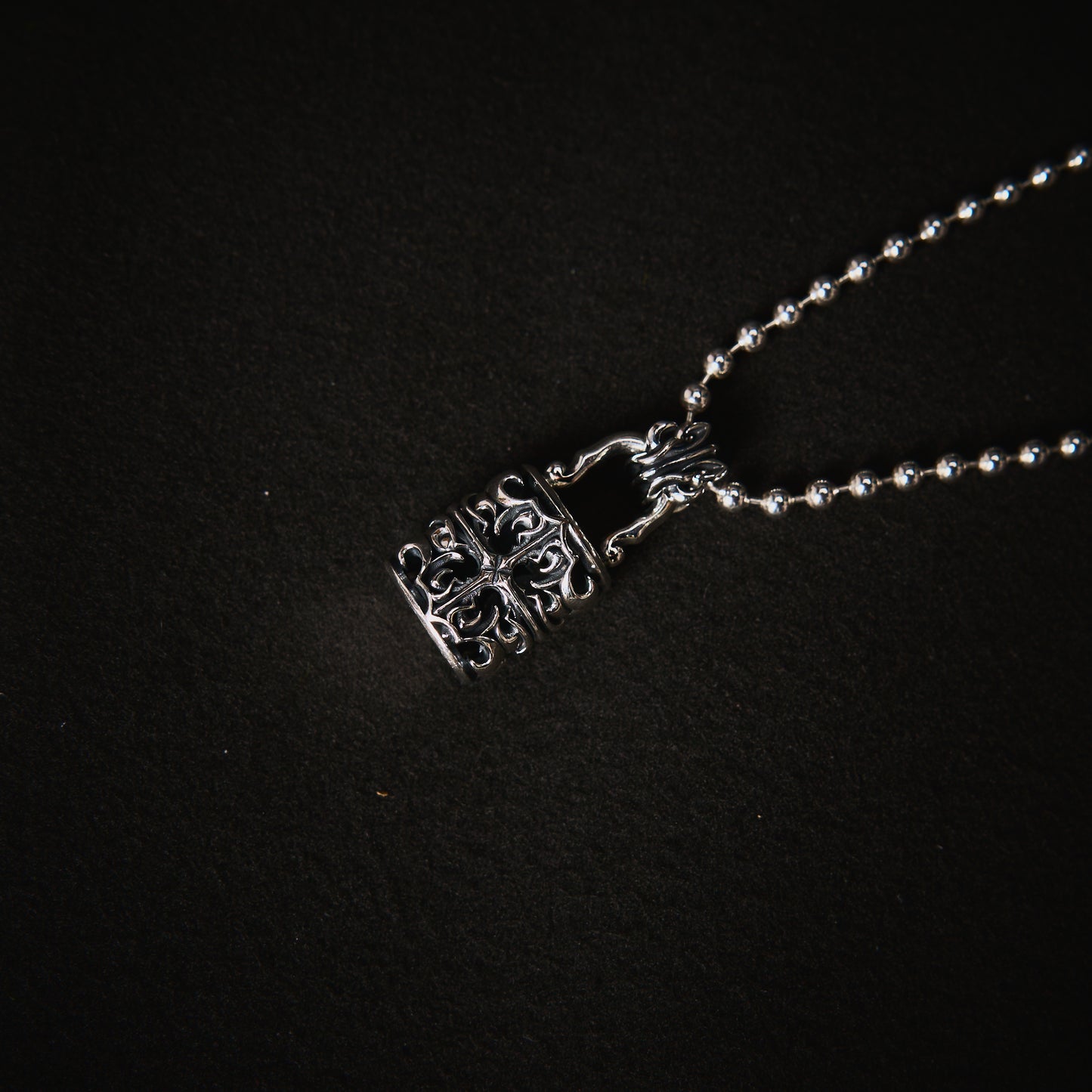 DUSTY LOVE LOCK LOCKET