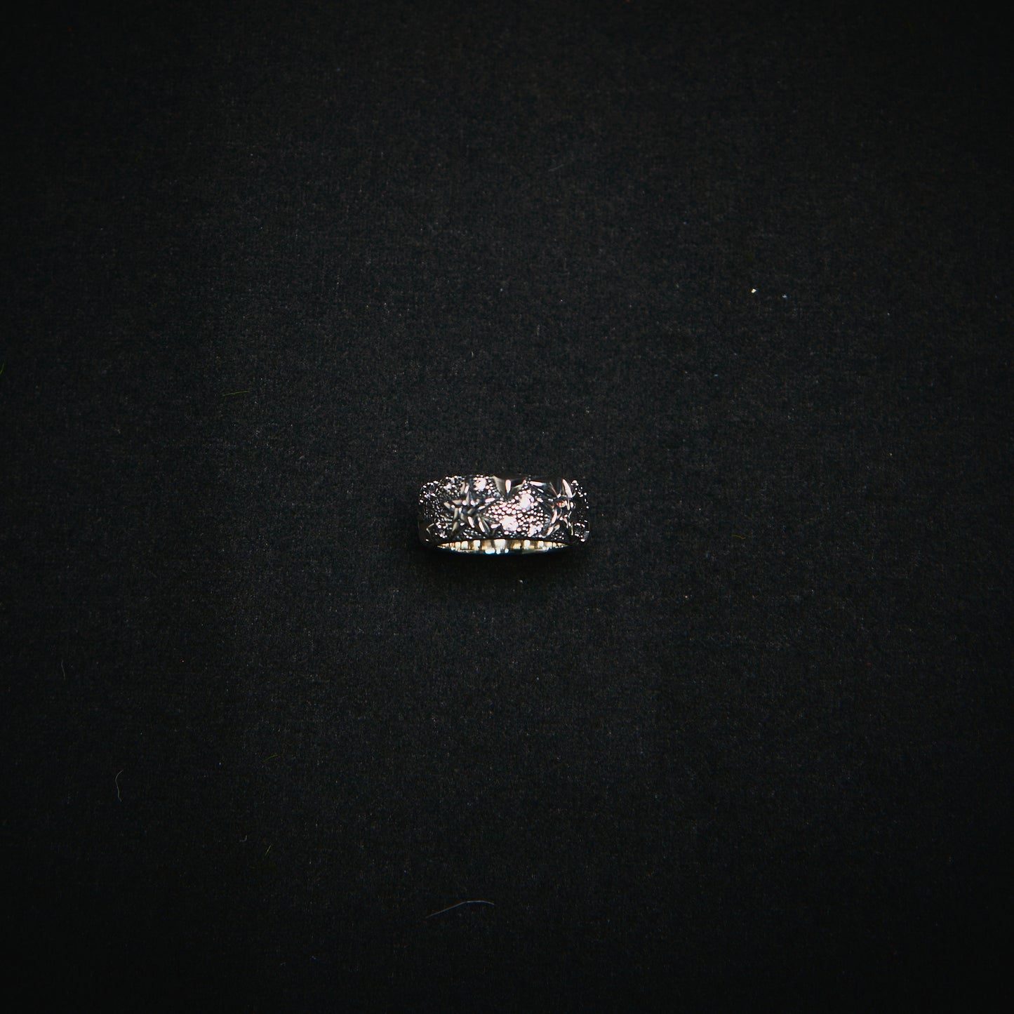 DUSTY METAL STAR RING