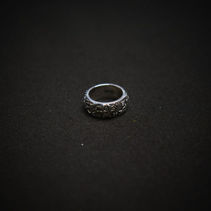 DUSTY METAL STAR RING