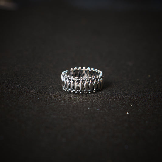 DUSTY PATTERN RING