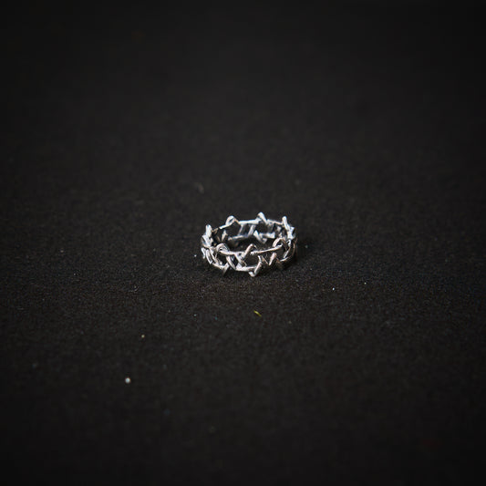 DUSTY THORNS RING